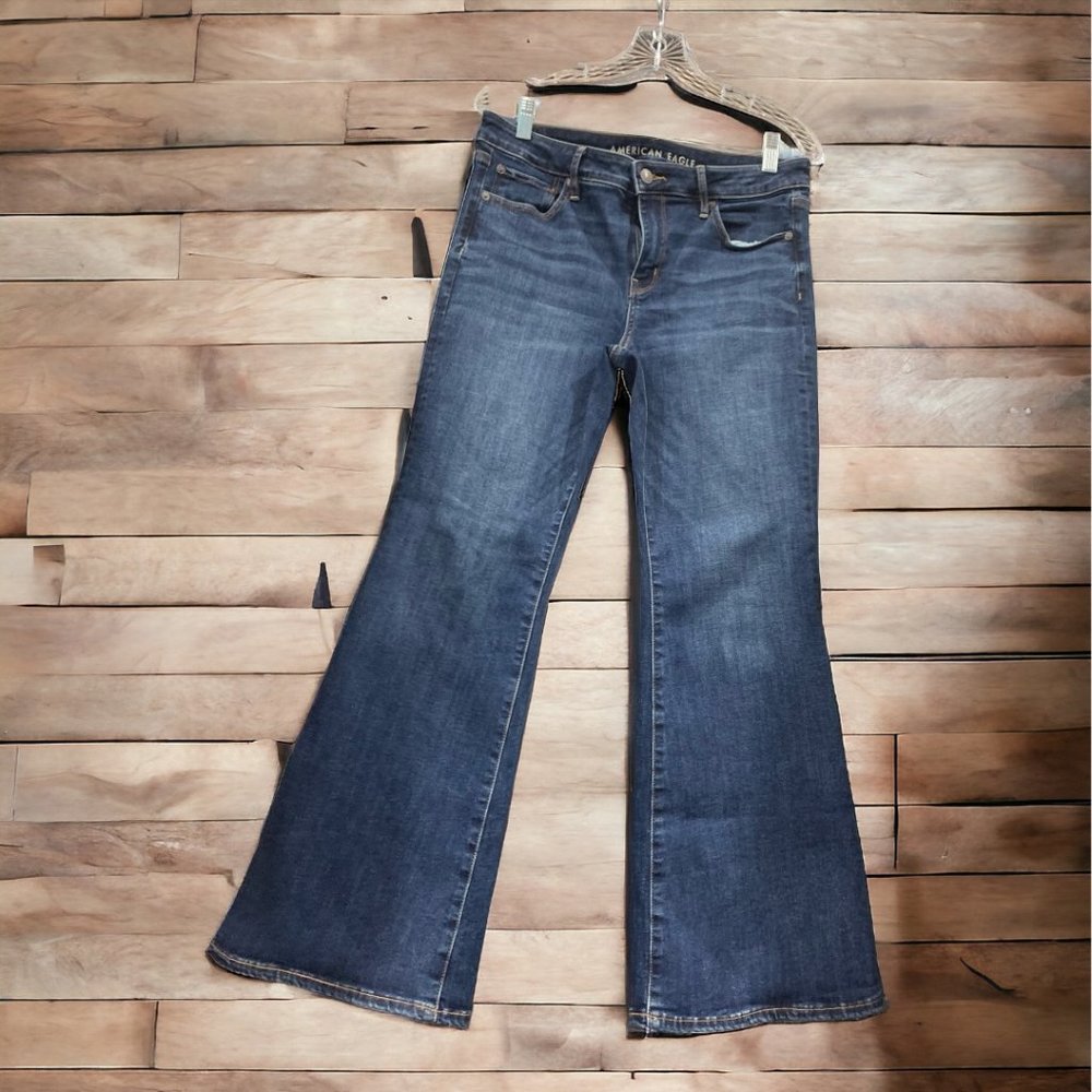 Women's American Eagle Flared Jeans